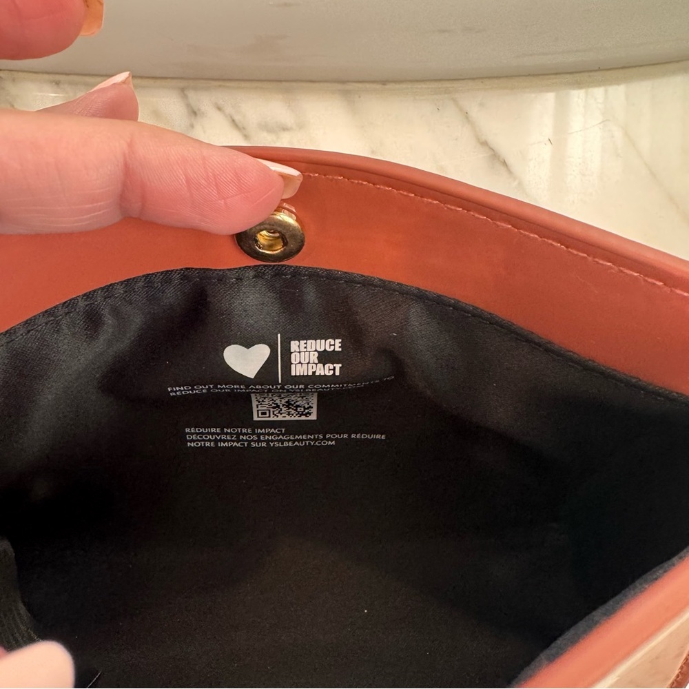 Yves Saint Laurent Patent Makeup Pouch YSL - Picture 2 of 3